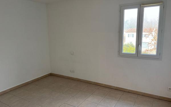 Appartement à vendre    2 pièces • 51 m2 Monteux