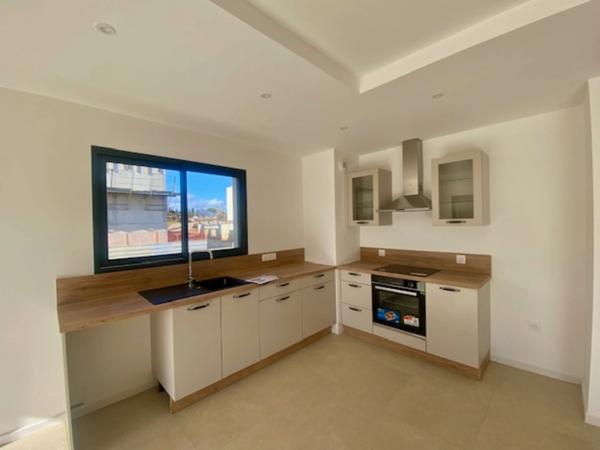 appartement à vendre 3 pièces BORGO (20) de 70 m2 avec terrasse de 14 m2