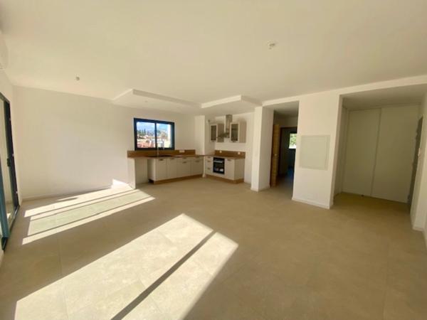 appartement à vendre 3 pièces BORGO (20) de 70 m2 avec terrasse de 14 m2