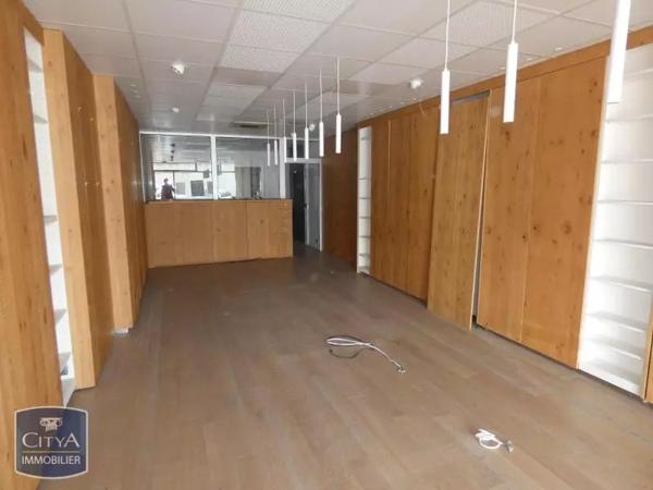 Local commercial à louer 74m²