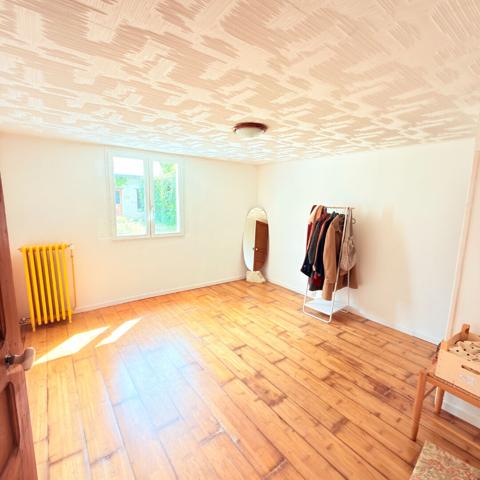 Maison ancienne de 5 pièces à vendre à Saumur, au calme