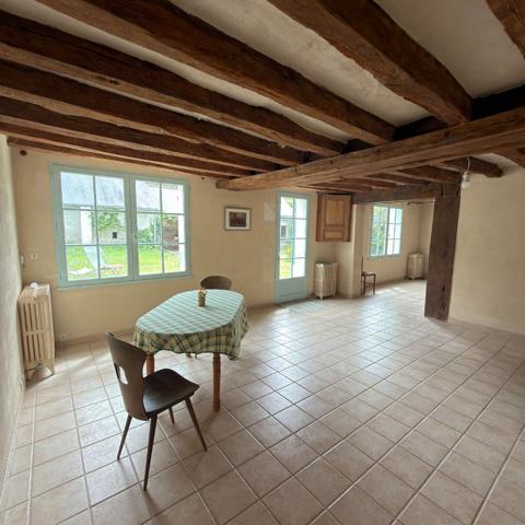Maison ancienne de 5 pièces à vendre à Saumur, au calme