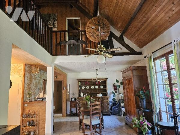 Maison en campagne de 154 m² avec terrain d'environ 8300 m².