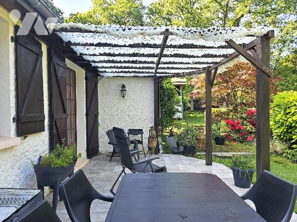 Maison en campagne de 154 m² avec terrain d'environ 8300 m².