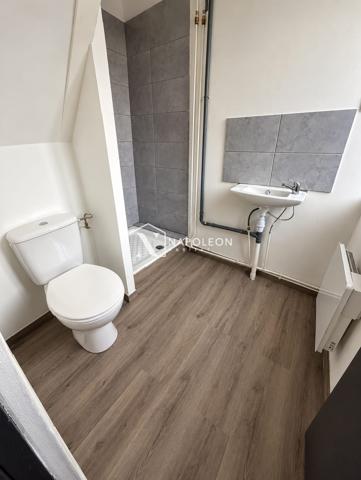 Immeuble de rapport à vendre Lille-Fives – 3 lots cadastrés – Local commercial et 2 T2 meublés – 26 040 € de loyers annuels HC