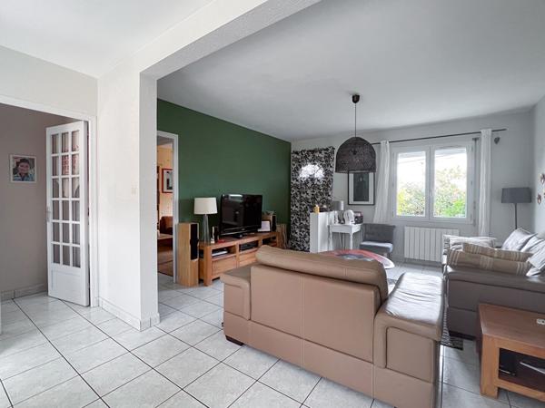 Maison Angers 6 pièces 119.17 m2, quatre chambres et un bureau, plain-pied, garage