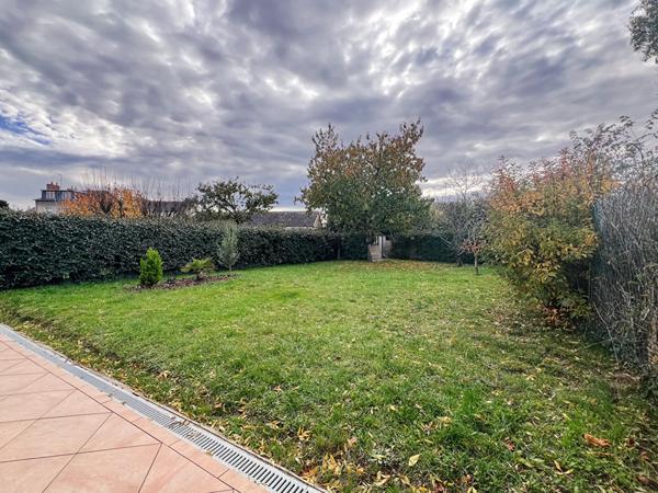 Maison Angers 6 pièces 119.17 m2, quatre chambres et un bureau, plain-pied, garage