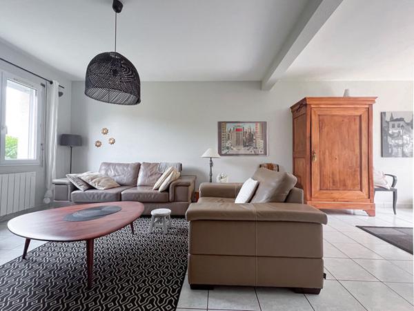 Maison Angers 6 pièces 119.17 m2, quatre chambres et un bureau, plain-pied, garage