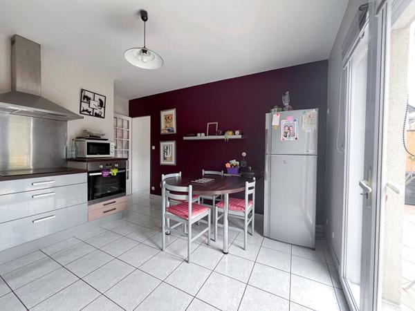 Maison Angers 6 pièces 119.17 m2, quatre chambres et un bureau, plain-pied, garage