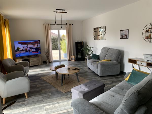 Morestel (38510) A MORESTEL MAISON 150 m² SUR TERRAIN DE 1200 m² ARBORE AVEC PISCINE CHAUFFEE ET GARAGE