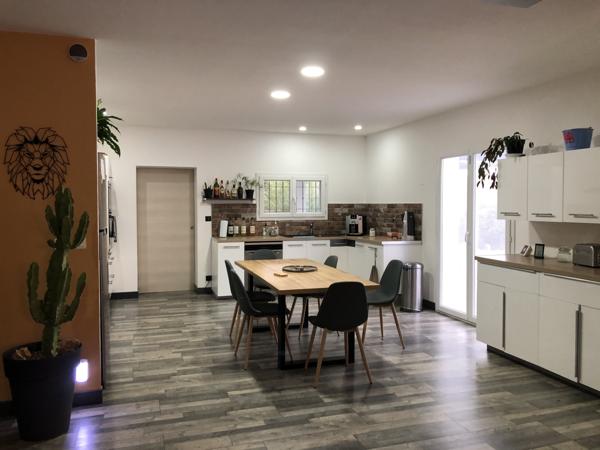 Morestel (38510) A MORESTEL MAISON 150 m² SUR TERRAIN DE 1200 m² ARBORE AVEC PISCINE CHAUFFEE ET GARAGE