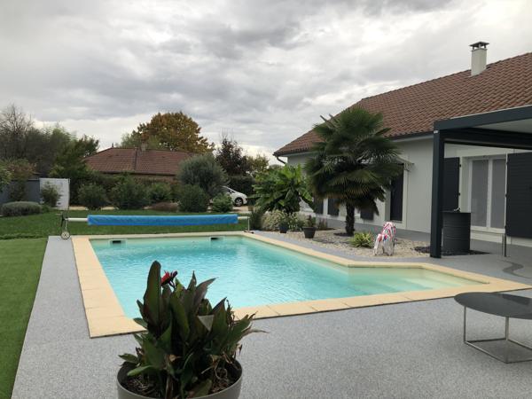 Morestel (38510) A MORESTEL MAISON 150 m² SUR TERRAIN DE 1200 m² ARBORE AVEC PISCINE CHAUFFEE ET GARAGE