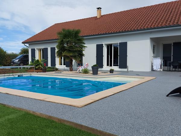 Morestel (38510) A MORESTEL MAISON 150 m² SUR TERRAIN DE 1200 m² ARBORE AVEC PISCINE CHAUFFEE ET GARAGE