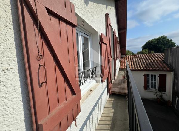 Vente - Anglet limite Biarritz - T2 -  42m² carrez/53m² utiles  cave et stationnement