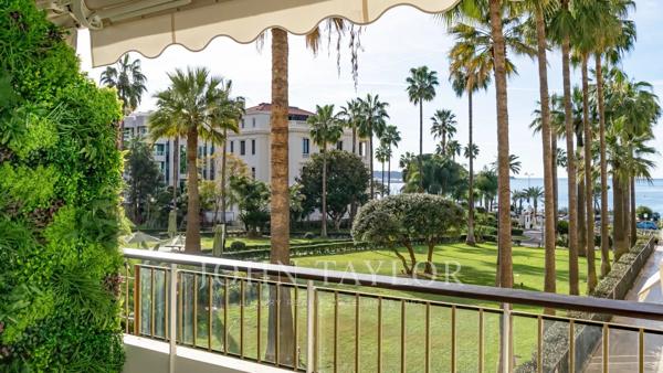 Croisette centrale : Vue mer et parc pour ce somptueux appartement
