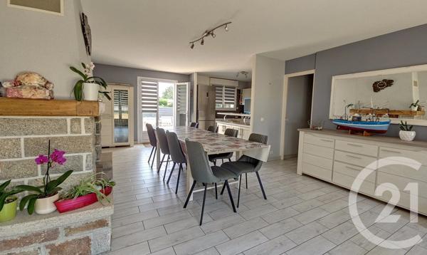 Maison à vendre  6 pièces - 143 m 2   SURZUR  - 56