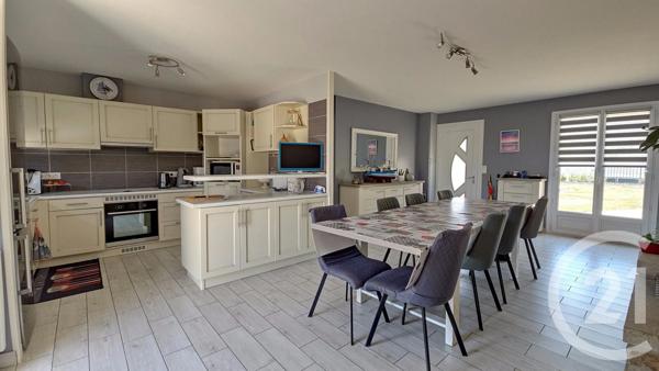 Maison à vendre  6 pièces - 143 m 2   SURZUR  - 56