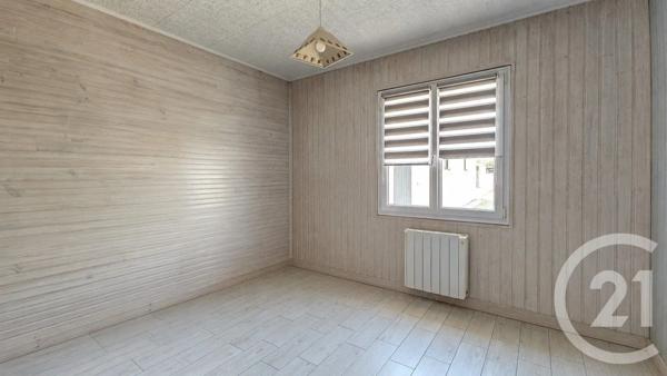 Maison à vendre  6 pièces - 143 m 2   SURZUR  - 56