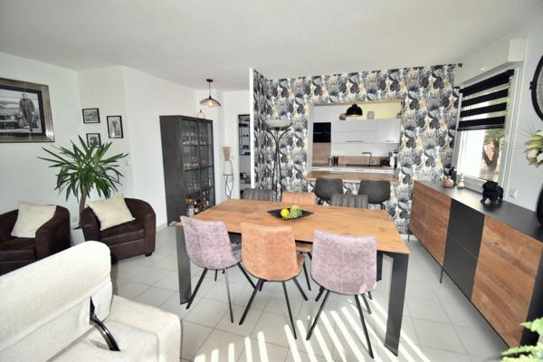 Appartement 3 pièces avec ascenseur et garage Centre-ville DIGNE LES BAINS (04)