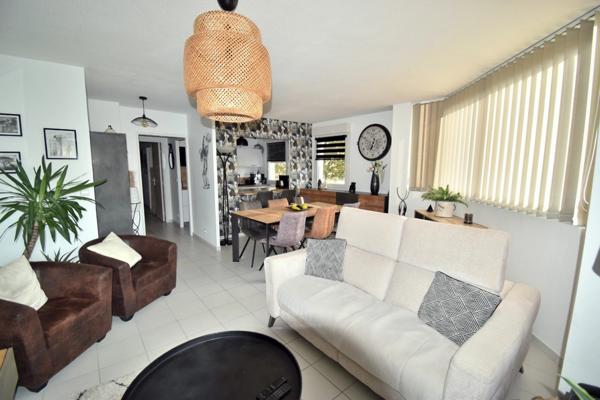 Appartement 3 pièces avec ascenseur et garage Centre-ville DIGNE LES BAINS (04)