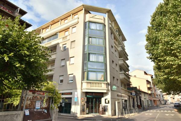 Appartement 3 pièces avec ascenseur et garage Centre-ville DIGNE LES BAINS (04)