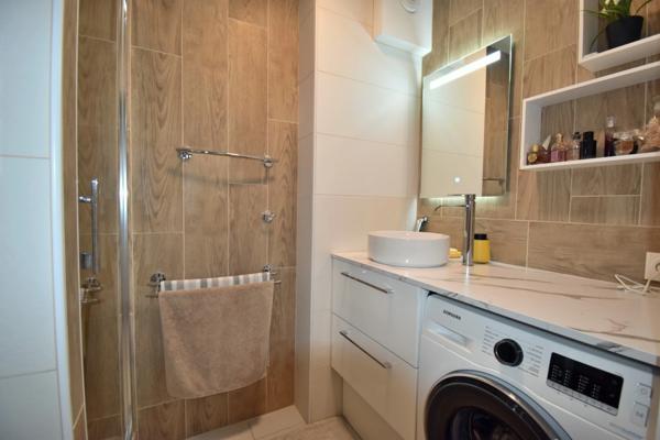 Appartement 3 pièces avec ascenseur et garage Centre-ville DIGNE LES BAINS (04)