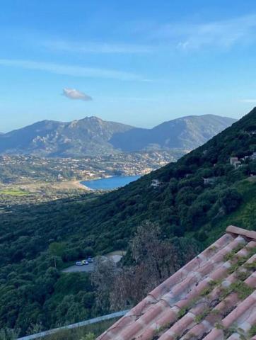 Olmeto, Maison de village en pierres de taille 4 pièce(s) 95 m2  jardin 202 m2