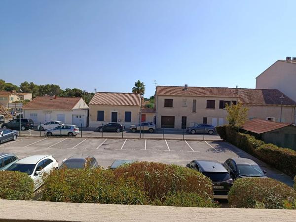 Vente                                                      Appartement
                        
                     1 pièces                      24 m2                     à La Londe-les-Maures