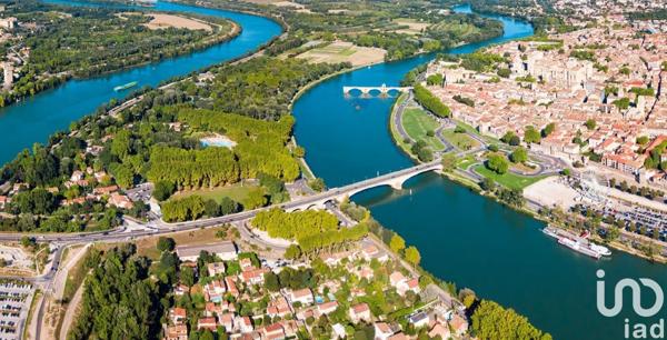 Appartement 3 pièces de 72 m² à Avignon (84000)