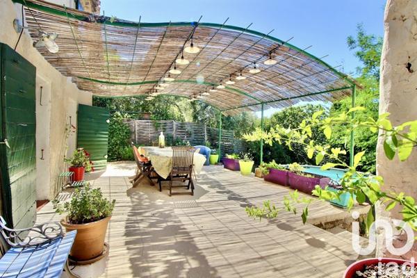 Maison 4 pièces de 68 m² à Roquevaire (13360)