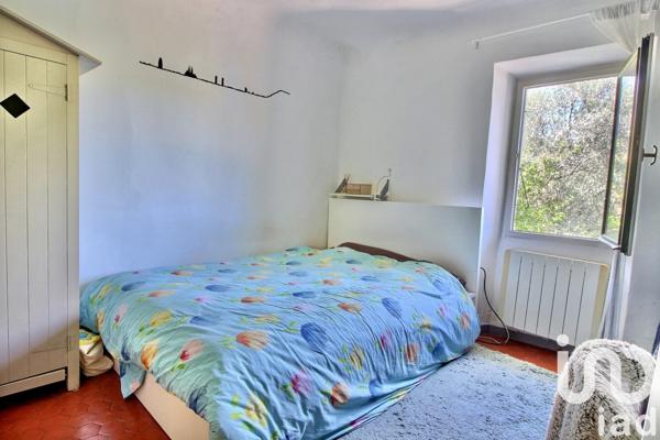 Maison 4 pièces de 68 m² à Roquevaire (13360)