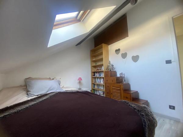 Vente                                                      Appartement
                        
                     1 pièces                      84 m2                     à Dourdan