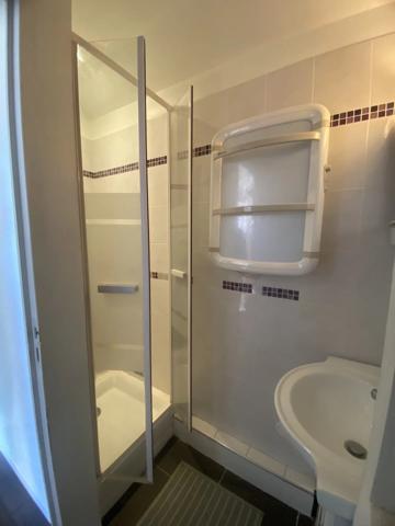 Vente                                                      Appartement
                        
                     1 pièces                      84 m2                     à Dourdan