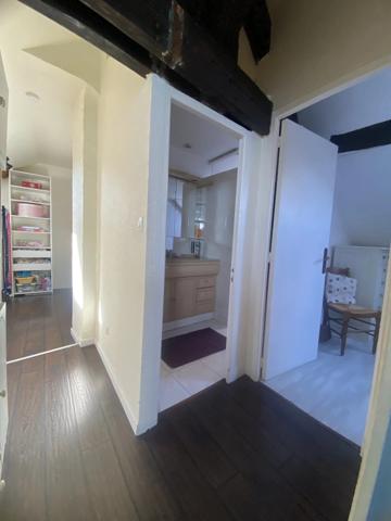 Vente                                                      Appartement
                        
                     1 pièces                      84 m2                     à Dourdan