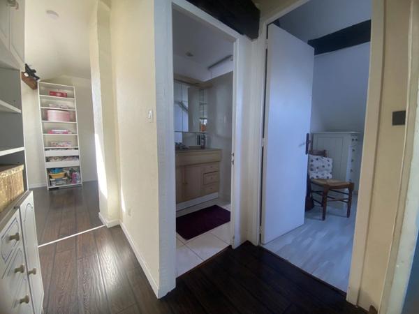 Vente                                                      Appartement
                        
                     1 pièces                      84 m2                     à Dourdan