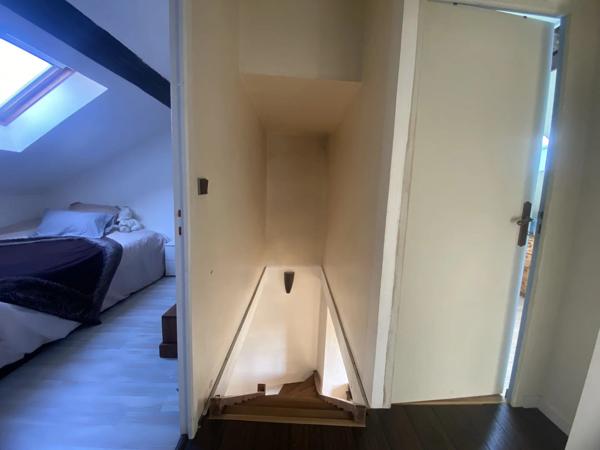 Vente                                                      Appartement
                        
                     1 pièces                      84 m2                     à Dourdan