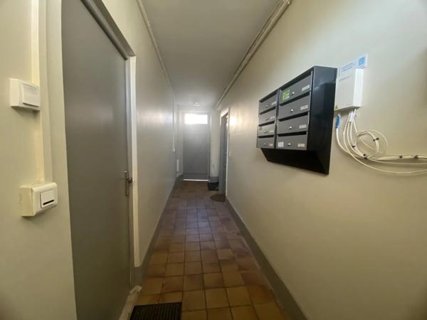 Vente                                                      Appartement
                        
                     1 pièces                      84 m2                     à Dourdan