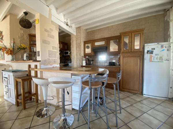 Vente                                                      Appartement
                        
                     1 pièces                      84 m2                     à Dourdan