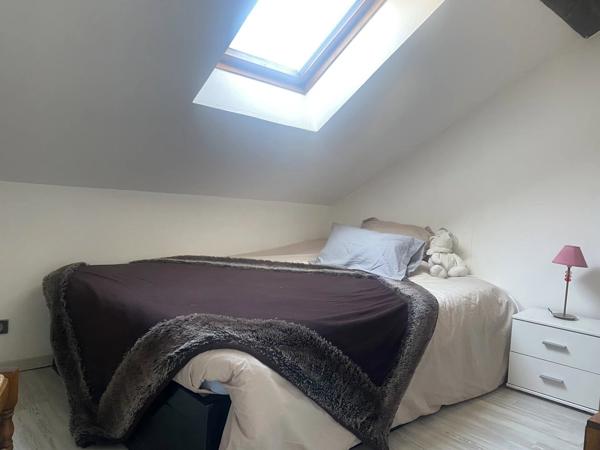 Vente                                                      Appartement
                        
                     1 pièces                      84 m2                     à Dourdan