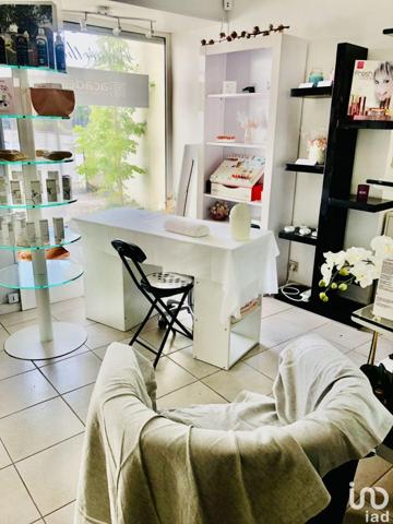 Boutique/Local commercial à vendre 73 m² Mandres-les-Roses