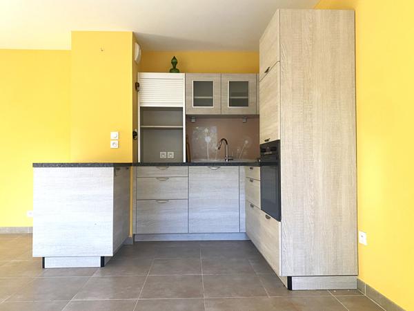 à vendre à Arradon - Bourg appartement 3 pièces  calme et recherché balcon parking