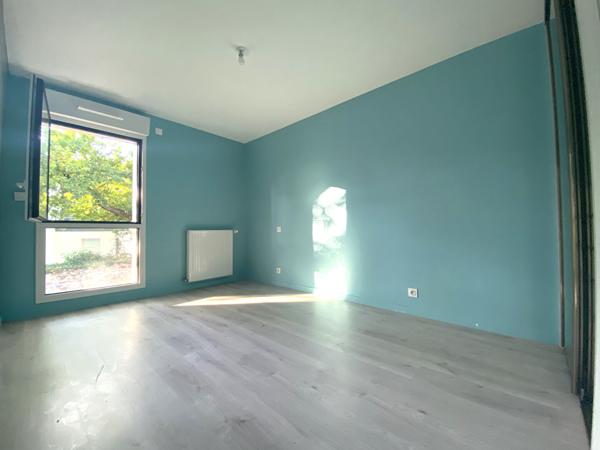 à vendre à Arradon - Bourg appartement 3 pièces  calme et recherché balcon parking