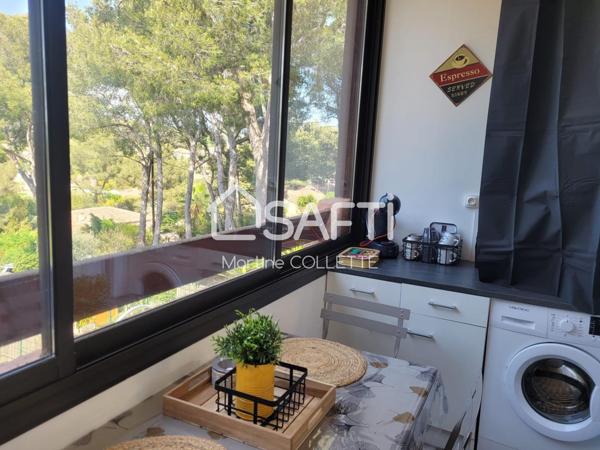 Proche de la plage Appartement meublé T2 au 1er et dernier étage avec parking