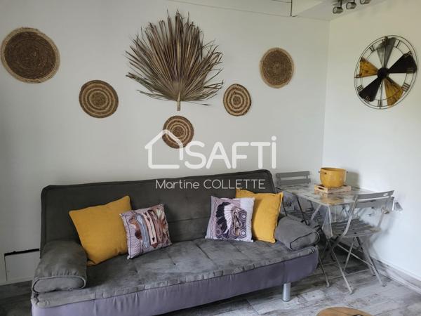 Proche de la plage Appartement meublé T2 au 1er et dernier étage avec parking