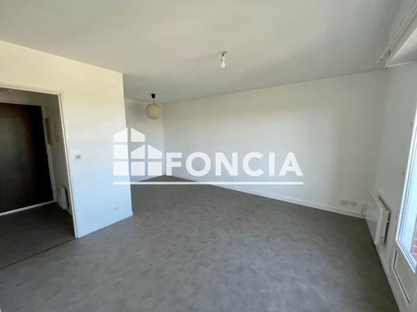 Location Studio 32 m² - 16 AVENUE DE L'EUROPE Wattignies 59139