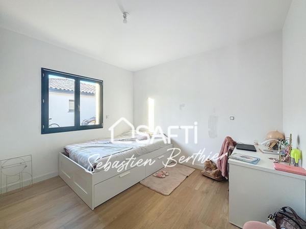 VILLA CONTEMPORAINE DE 2022 – 180 m² – CALME ET CONVIVIALITÉ À 25 MINUTES DE TOULOUSE