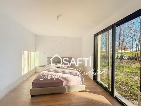 VILLA CONTEMPORAINE DE 2022 – 180 m² – CALME ET CONVIVIALITÉ À 25 MINUTES DE TOULOUSE