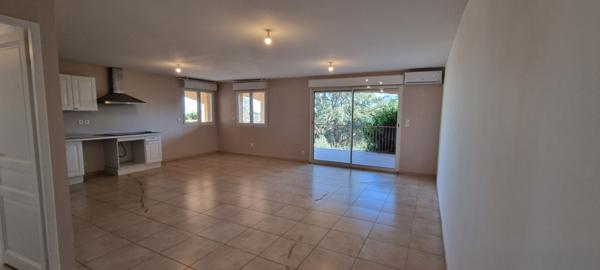 Appartement T4 en location à BORGO