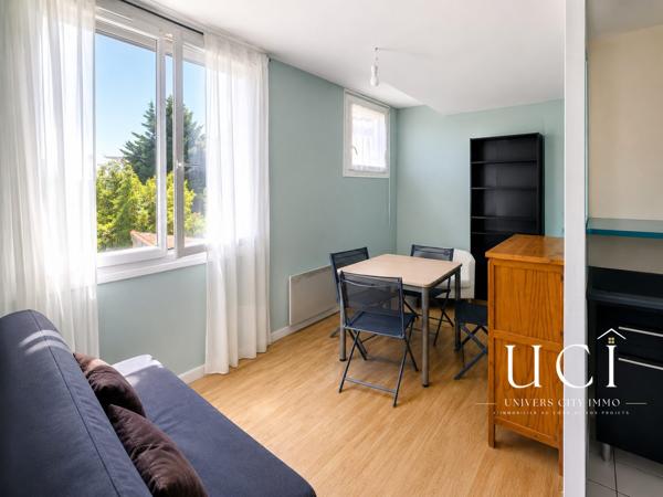 Nantes Sainte-Anne / Chantenay — Appartement 2 pièces traversant avec parking et cave