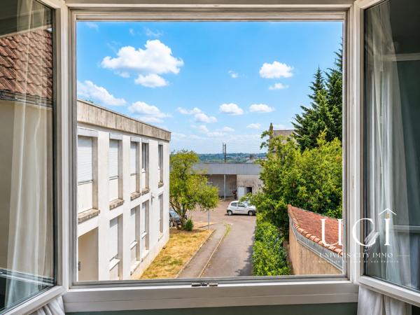 Nantes Sainte-Anne / Chantenay — Appartement 2 pièces traversant avec parking et cave